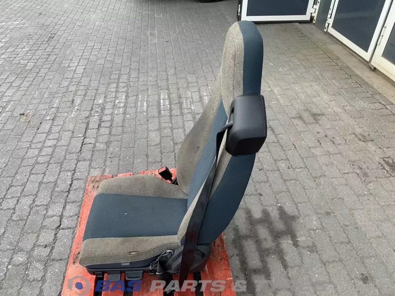 Volvo FE Euro 6 - Ülés - Teherautó: 2 kép. Volvo FE Euro 6 - Ülés - Teherautó: 2 kép.