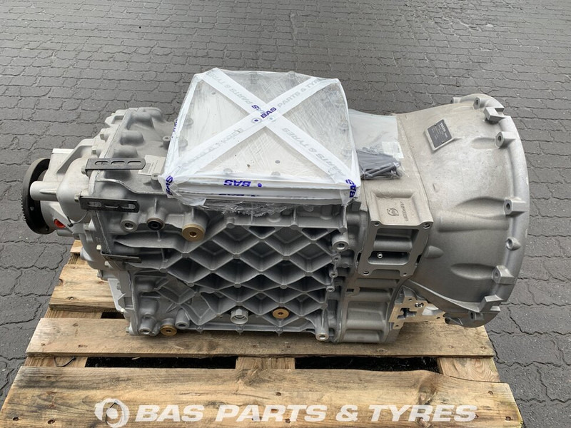 Volvo FH16 (FH4) Volvo ATO3512F I-Shift Versnellingsbak 60150772 - Sebességváltó - Teherautó: 3 kép. Volvo FH16 (FH4) Volvo ATO3512F I-Shift Versnellingsbak 60150772 - Sebességváltó - Teherautó: 3 kép.