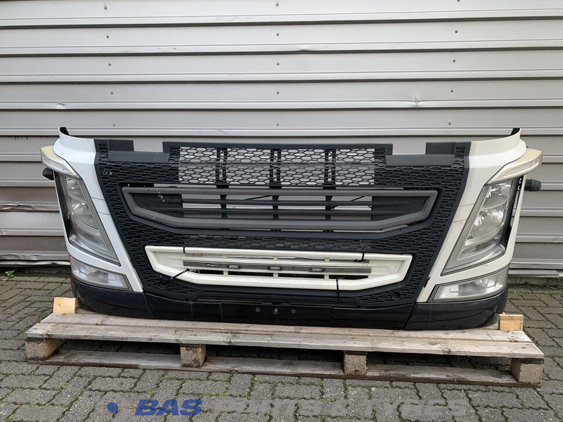 Volvo FH4 Bumper Volvo 82137660 - Lökhárító - Teherautó: 1 kép. Volvo FH4 Bumper Volvo 82137660 - Lökhárító - Teherautó: 1 kép.