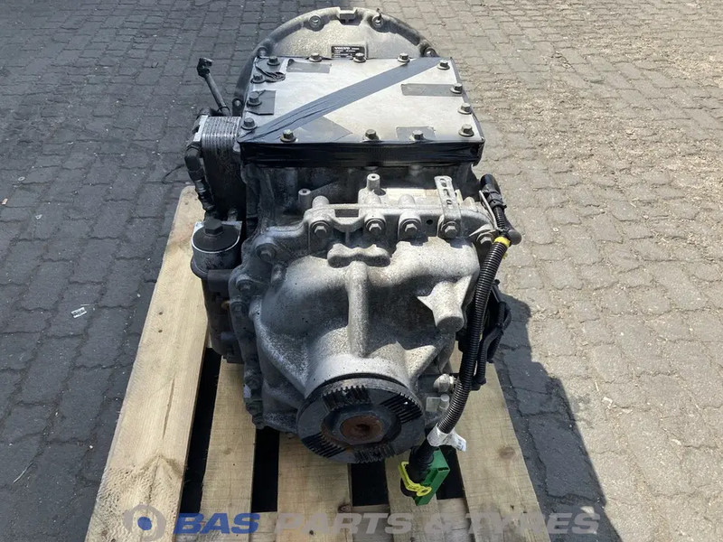 Volvo FH4 - Sebességváltó - Teherautó: 2 kép. Volvo FH4 - Sebességváltó - Teherautó: 2 kép.