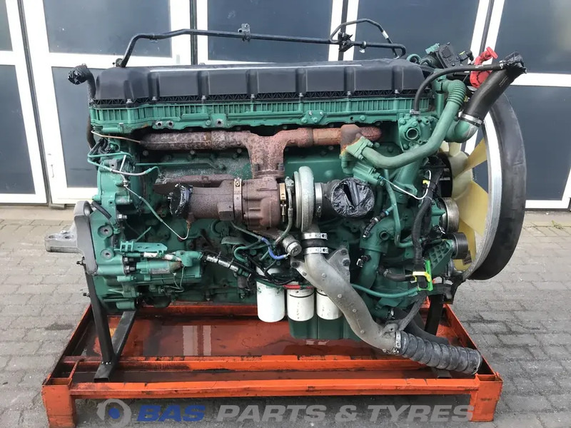 Volvo FH4 - Motor - Teherautó: 3 kép. Volvo FH4 - Motor - Teherautó: 3 kép.