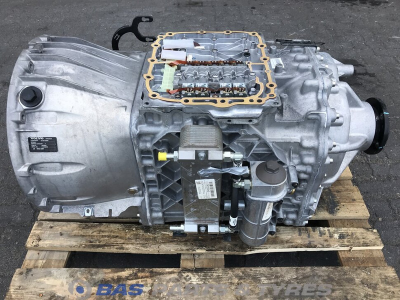 Volvo FH4 - Sebességváltó - Teherautó: 1 kép. Volvo FH4 - Sebességváltó - Teherautó: 1 kép.