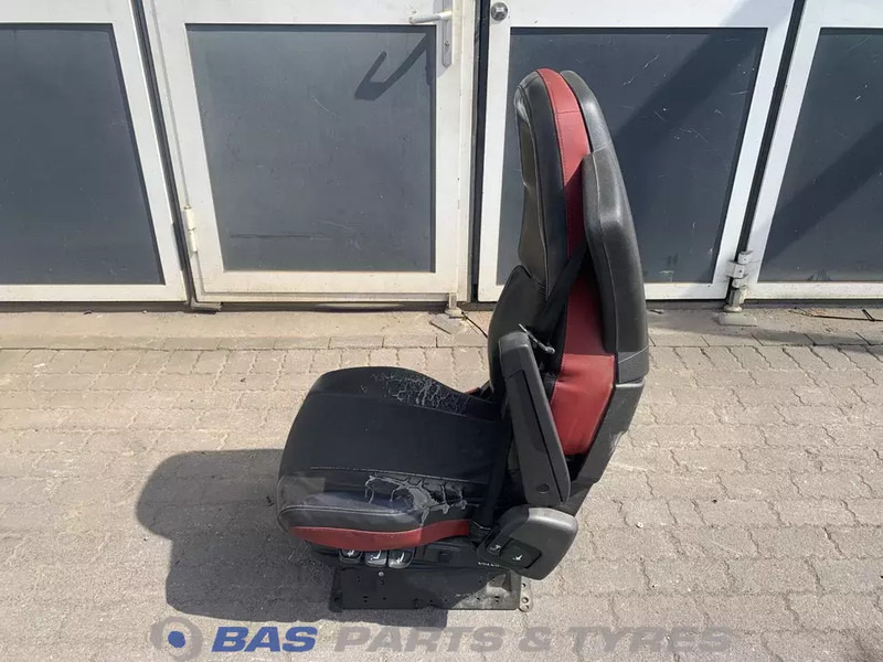 Volvo FH4 - Ülés - Teherautó: 2 kép. Volvo FH4 - Ülés - Teherautó: 2 kép.