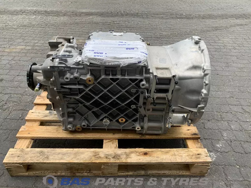 Volvo FH4 - Sebességváltó - Teherautó: 3 kép. Volvo FH4 - Sebességváltó - Teherautó: 3 kép.