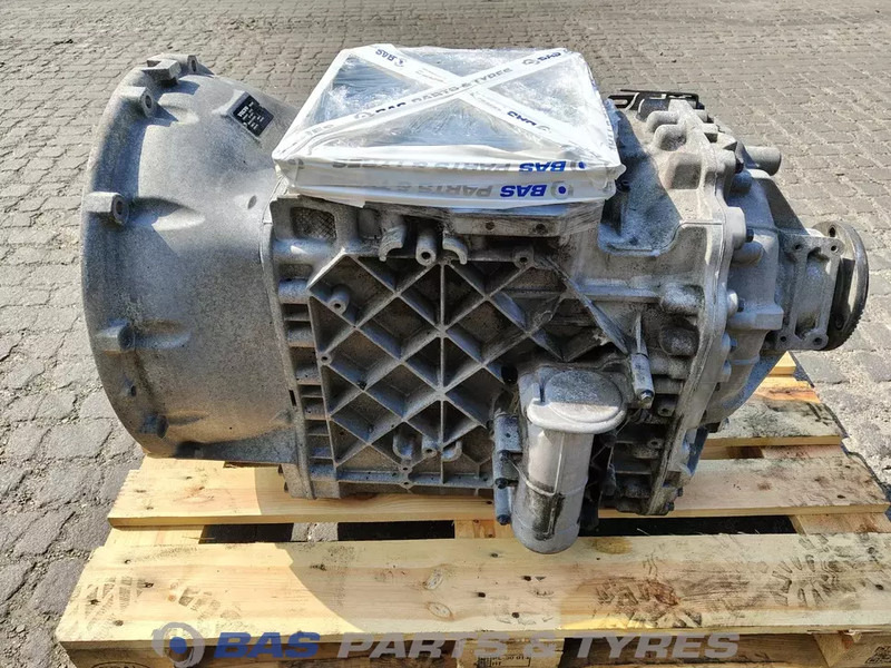 Volvo FH4 - Sebességváltó - Teherautó: 1 kép. Volvo FH4 - Sebességváltó - Teherautó: 1 kép.