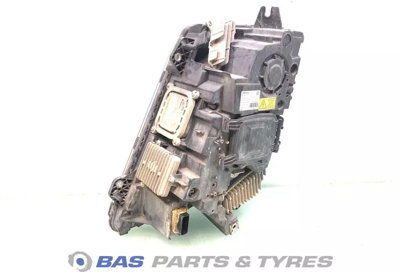 Volvo FH4 Koplamp Rechts 21656037 - Fényszóró - Teherautó: 2 kép. Volvo FH4 Koplamp Rechts 21656037 - Fényszóró - Teherautó: 2 kép.