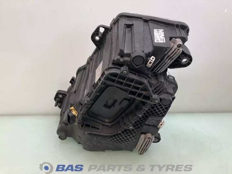 Volvo FH4B Koplamp Rechts 23752671 - Fényszóró - Teherautó: 3 kép. Volvo FH4B Koplamp Rechts 23752671 - Fényszóró - Teherautó: 3 kép.