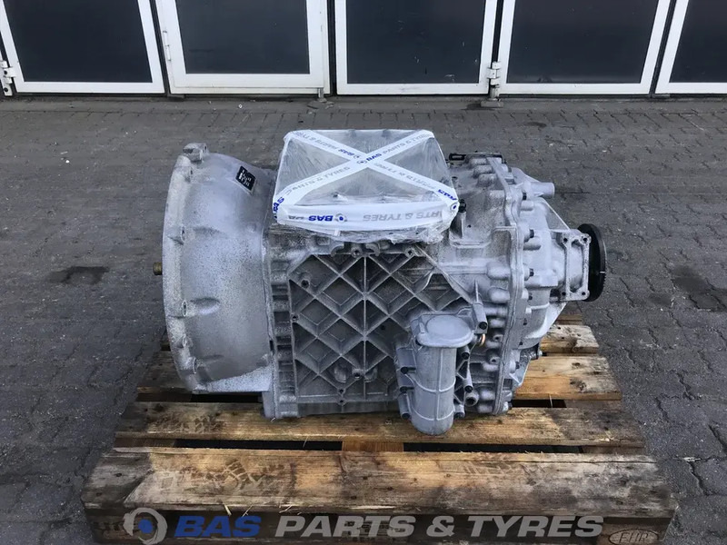 Volvo FM4 - Sebességváltó - Teherautó: 1 kép. Volvo FM4 - Sebességváltó - Teherautó: 1 kép.