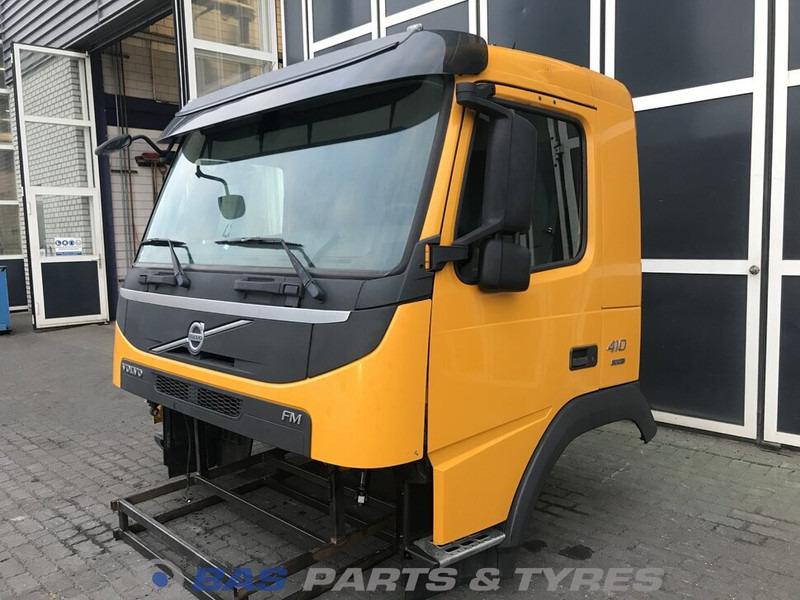 Volvo FM4 - Fülke és belső tér - Teherautó: 1 kép. Volvo FM4 - Fülke és belső tér - Teherautó: 1 kép.