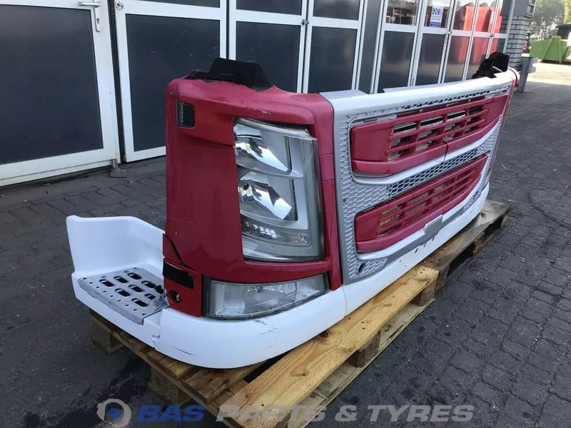 Volvo FM4 - Lökhárító - Teherautó: 3 kép. Volvo FM4 - Lökhárító - Teherautó: 3 kép.