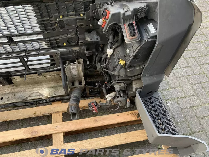 Volvo FM5 Bumper Volvo 82491840 - Lökhárító - Teherautó: 5 kép. Volvo FM5 Bumper Volvo 82491840 - Lökhárító - Teherautó: 5 kép.