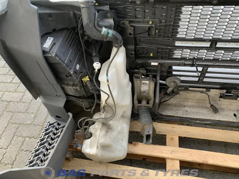 Volvo FM5 Bumper Volvo 82491840 - Lökhárító - Teherautó: 4 kép. Volvo FM5 Bumper Volvo 82491840 - Lökhárító - Teherautó: 4 kép.