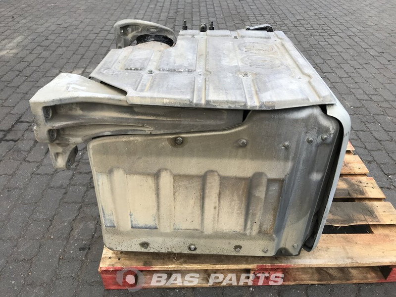 Volvo - Hangtompító - Teherautó: 2 kép. Volvo - Hangtompító - Teherautó: 2 kép.