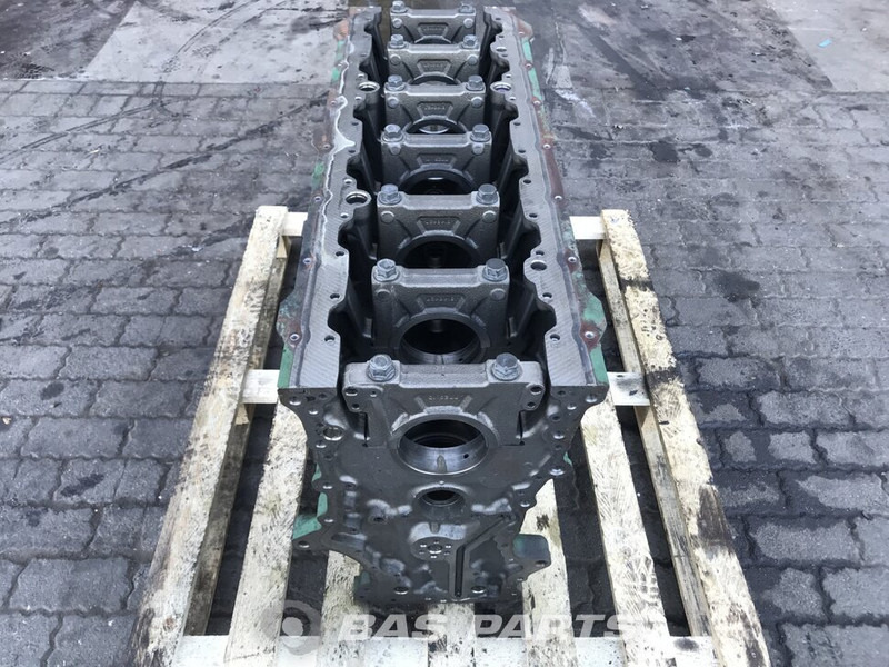 Volvo  - Motorblokk - Teherautó: 4 kép. Volvo  - Motorblokk - Teherautó: 4 kép.