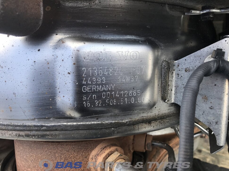 Volvo - Hangtompító - Teherautó: 5 kép. Volvo - Hangtompító - Teherautó: 5 kép.