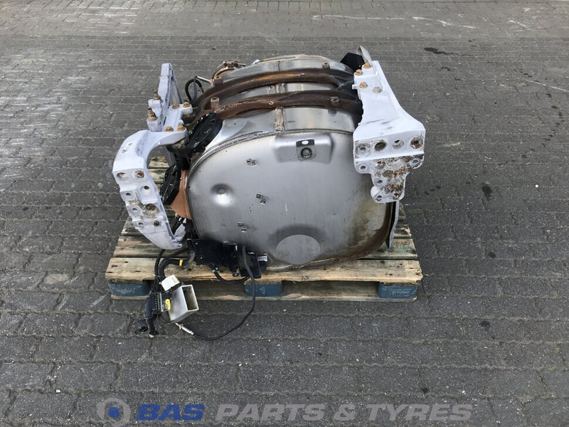 Volvo - Hangtompító - Teherautó: 3 kép. Volvo - Hangtompító - Teherautó: 3 kép.