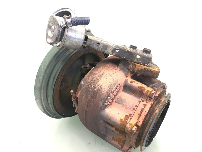 Volvo - Turbó - Teherautó: 2 kép. Volvo - Turbó - Teherautó: 2 kép.