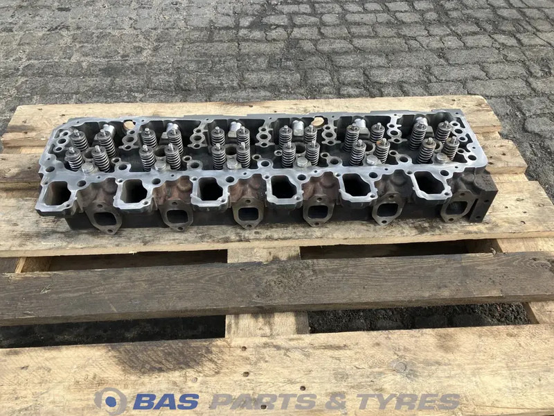 Volvo  - Motorblokk - Teherautó: 3 kép. Volvo  - Motorblokk - Teherautó: 3 kép.