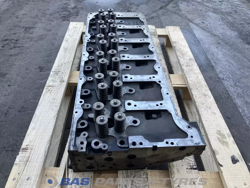 Volvo  - Motorblokk - Teherautó: 2 kép. Volvo  - Motorblokk - Teherautó: 2 kép.