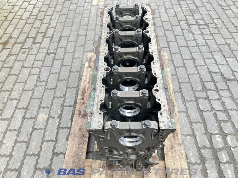 Volvo  - Motorblokk - Teherautó: 4 kép. Volvo  - Motorblokk - Teherautó: 4 kép.