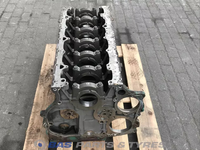 Volvo  - Motorblokk - Teherautó: 4 kép. Volvo  - Motorblokk - Teherautó: 4 kép.