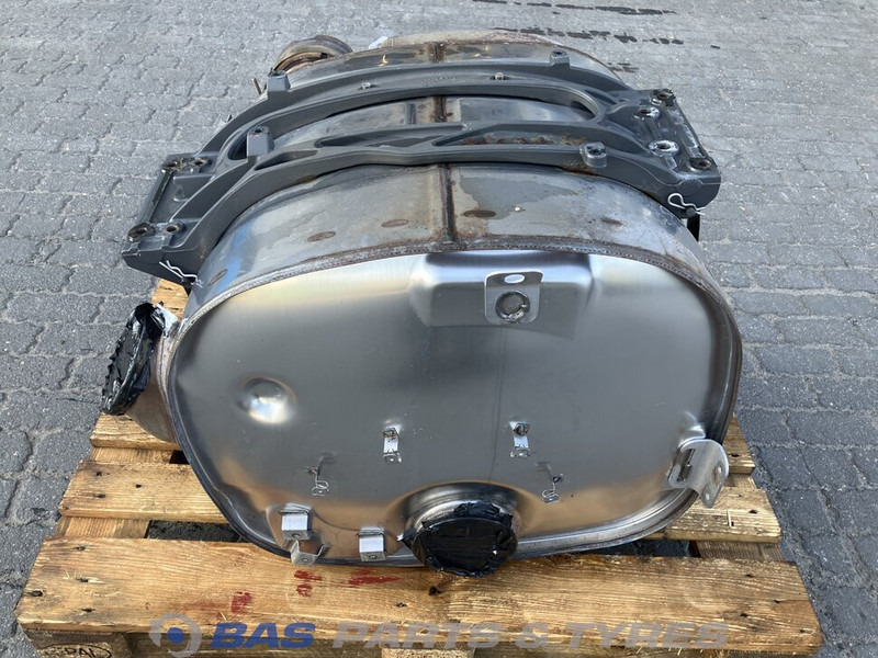 Volvo - Hangtompító - Teherautó: 3 kép. Volvo - Hangtompító - Teherautó: 3 kép.