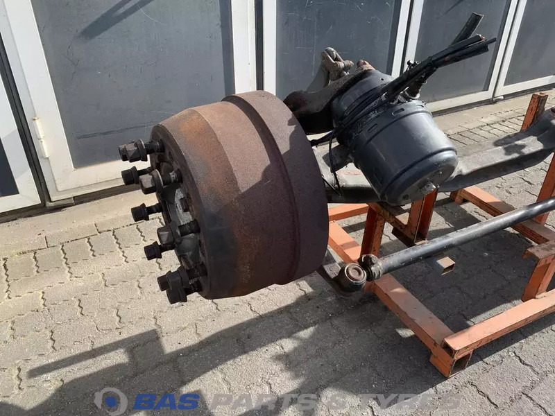 Volvo - Első tengely - Teherautó: 3 kép. Volvo - Első tengely - Teherautó: 3 kép.