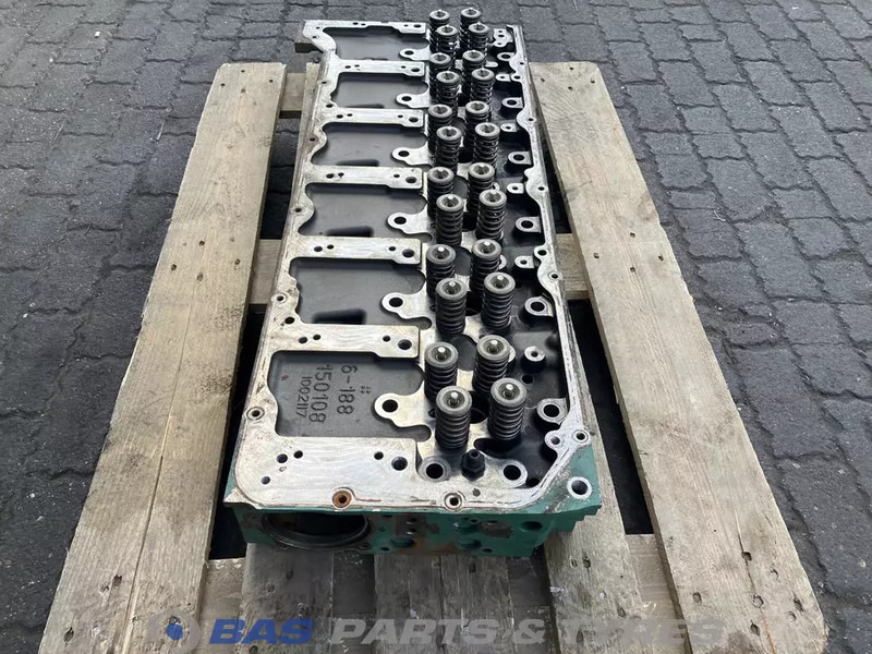 Volvo  - Motorblokk - Teherautó: 2 kép. Volvo  - Motorblokk - Teherautó: 2 kép.