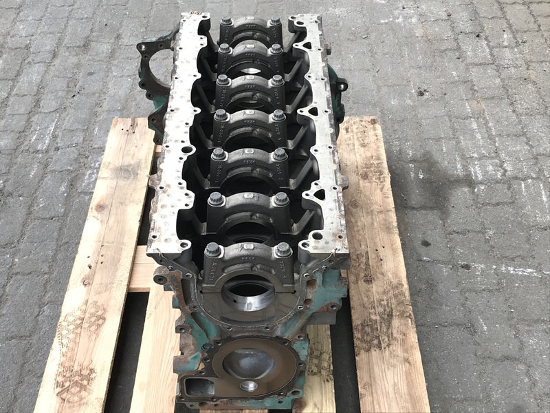 Volvo  - Motorblokk - Teherautó: 2 kép. Volvo  - Motorblokk - Teherautó: 2 kép.