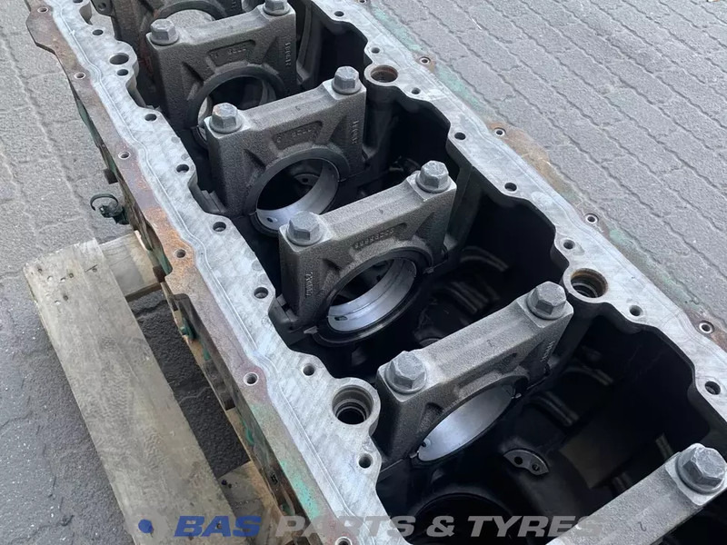 Volvo  - Motorblokk - Teherautó: 5 kép. Volvo  - Motorblokk - Teherautó: 5 kép.