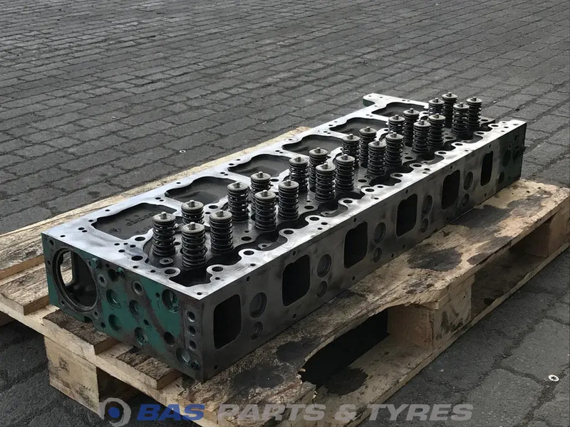 Volvo  - Motorblokk - Teherautó: 2 kép. Volvo  - Motorblokk - Teherautó: 2 kép.