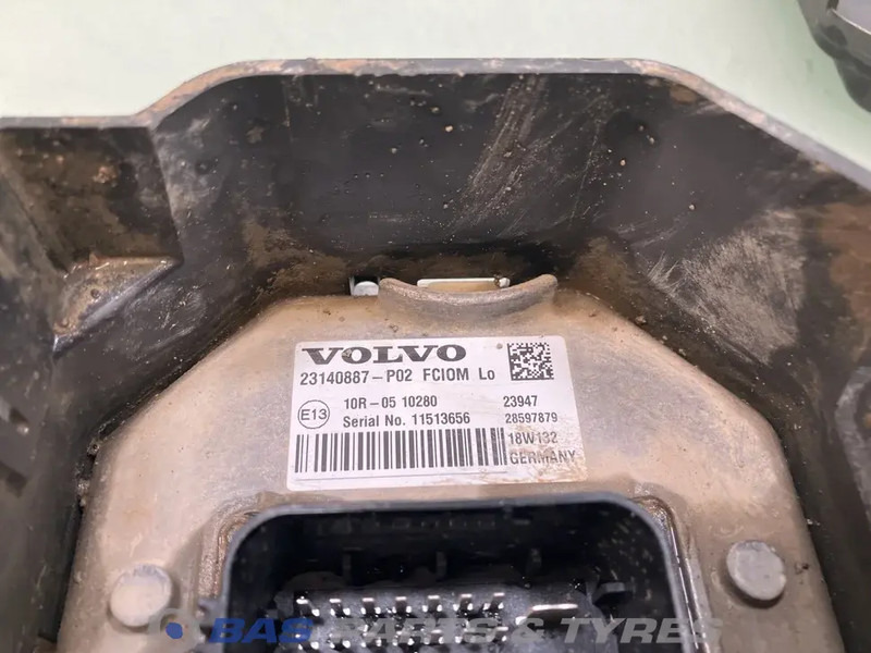 Volvo Regeleenheid FCIOM Volvo 21227661 - ECU - Teherautó: 4 kép. Volvo Regeleenheid FCIOM Volvo 21227661 - ECU - Teherautó: 4 kép.