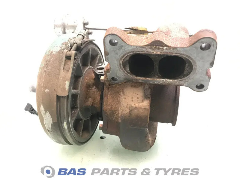 Volvo Turbocompressor Volvo 24317759 - Turbó - Teherautó: 2 kép. Volvo Turbocompressor Volvo 24317759 - Turbó - Teherautó: 2 kép.