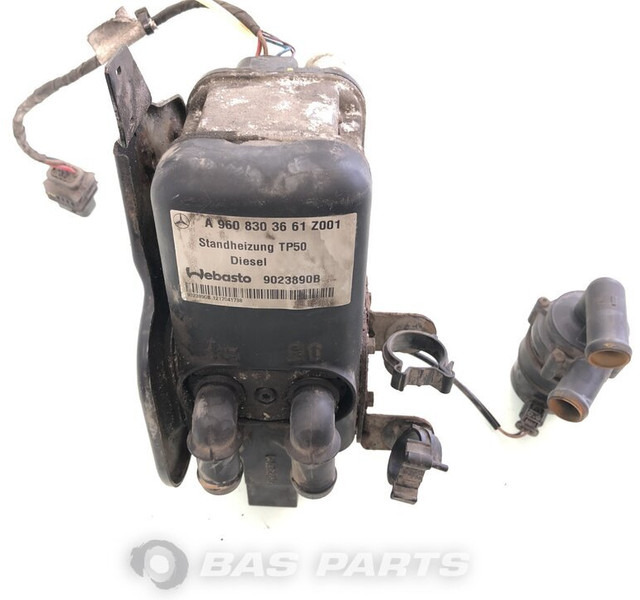 Webasto TP50 Standkachel A 001 830 31 20 - Fűtés/ Szellőzés gep - Teherautó: 2 kép. Webasto TP50 Standkachel A 001 830 31 20 - Fűtés/ Szellőzés gep - Teherautó: 2 kép.