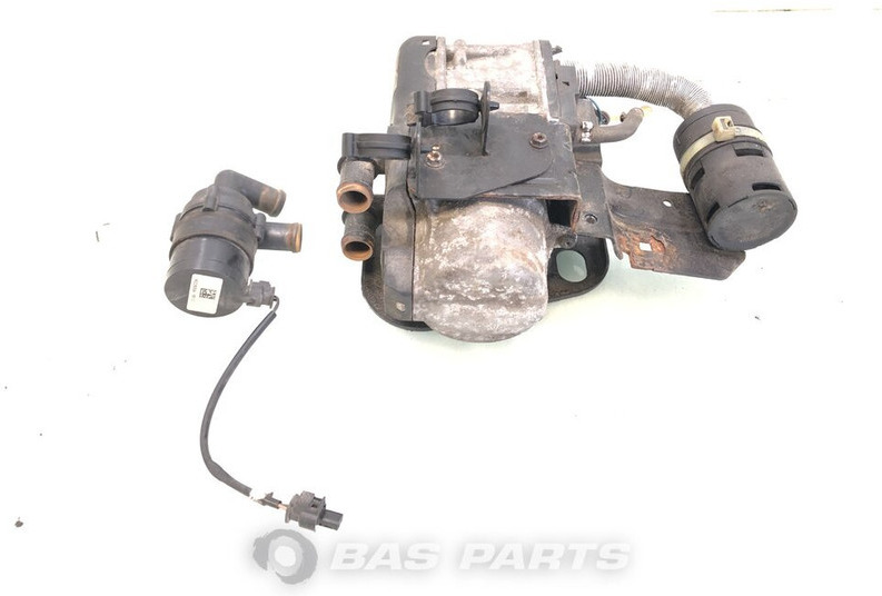 Webasto TP50 Standkachel A 001 830 31 20 - Fűtés/ Szellőzés gep - Teherautó: 2 kép. Webasto TP50 Standkachel A 001 830 31 20 - Fűtés/ Szellőzés gep - Teherautó: 2 kép.