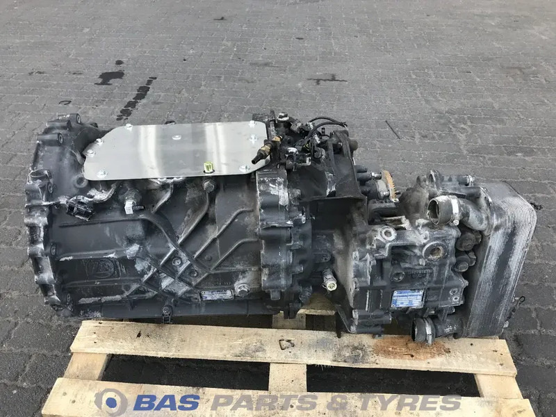 ZF XF106 - Sebességváltó - Teherautó: 1 kép. ZF XF106 - Sebességváltó - Teherautó: 1 kép.