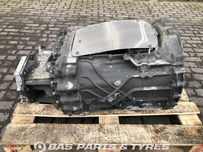 ZF XF106 - Sebességváltó - Teherautó: 3 kép. ZF XF106 - Sebességváltó - Teherautó: 3 kép.