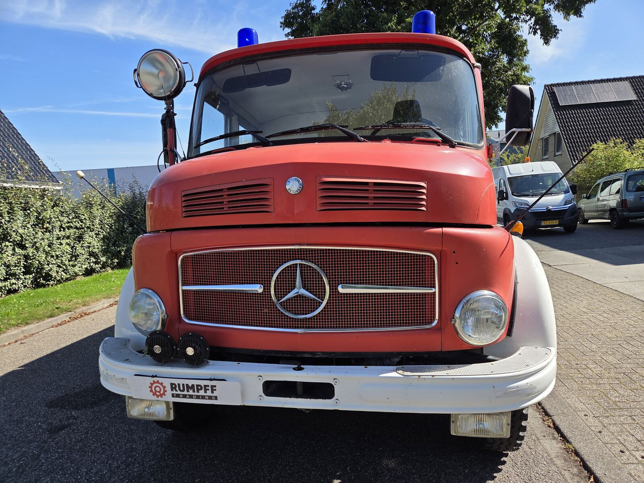 Mercedes-Benz LAF 1113 B 4X4 Turbo Diesel (170 PK) brandweerwagen - Tűzoltóautó: 3 kép. Mercedes-Benz LAF 1113 B 4X4 Turbo Diesel (170 PK) brandweerwagen - Tűzoltóautó: 3 kép.