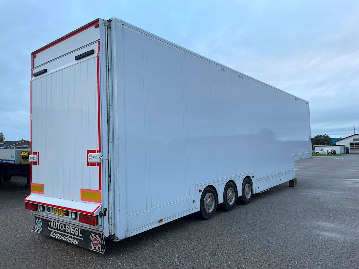 Kässbohrer SP 9-16 CVT - Félpótkocsi autószállító: 3 kép. Kässbohrer SP 9-16 CVT - Félpótkocsi autószállító: 3 kép.