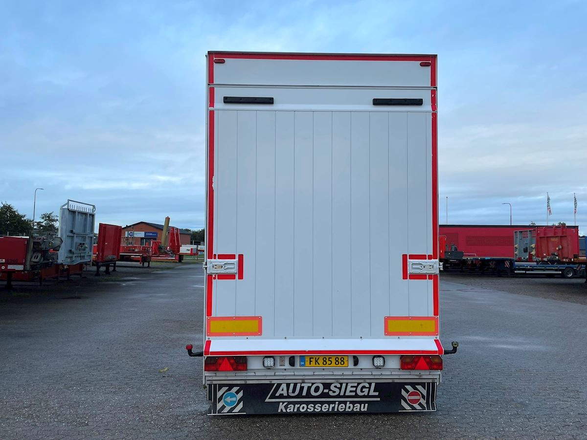 Kässbohrer SP 9-16 CVT - Félpótkocsi autószállító: 5 kép. Kässbohrer SP 9-16 CVT - Félpótkocsi autószállító: 5 kép.