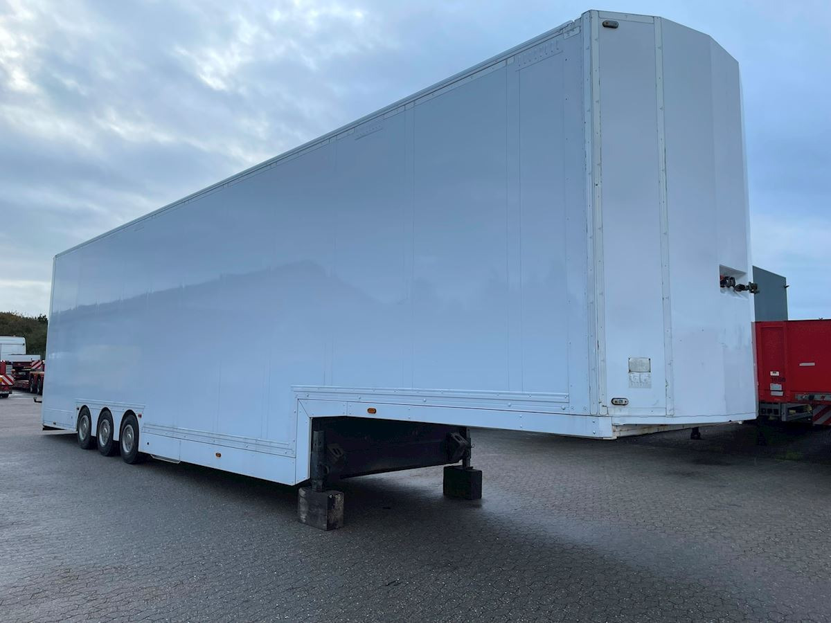 Kässbohrer SP 9-16 CVT - Félpótkocsi autószállító: 4 kép. Kässbohrer SP 9-16 CVT - Félpótkocsi autószállító: 4 kép.