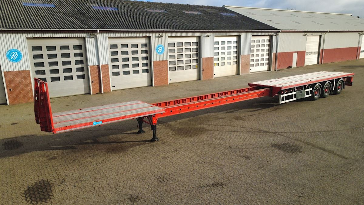 SDC - Platós félpótkocsi: 3 kép. SDC - Platós félpótkocsi: 3 kép.