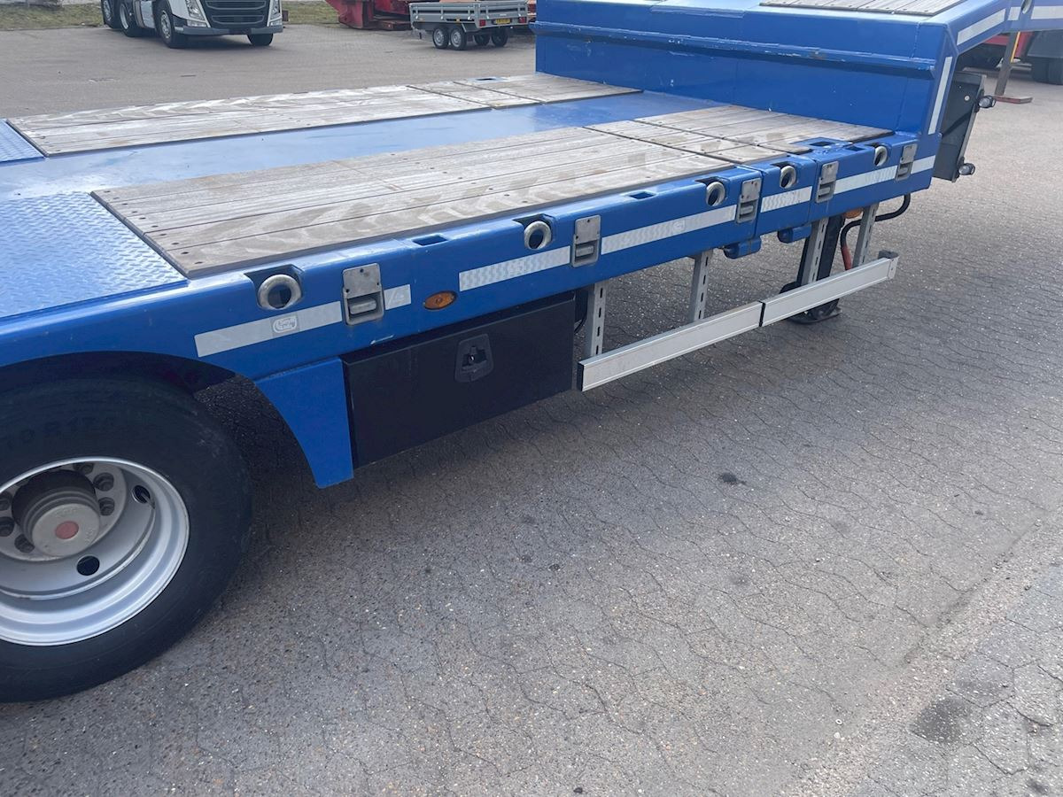 Félpótkocsi mélybölcsős Seyit Usta 4 akslet nedbygget udtræk: 6 kép. Félpótkocsi mélybölcsős Seyit Usta 4 akslet nedbygget udtræk: 6 kép.