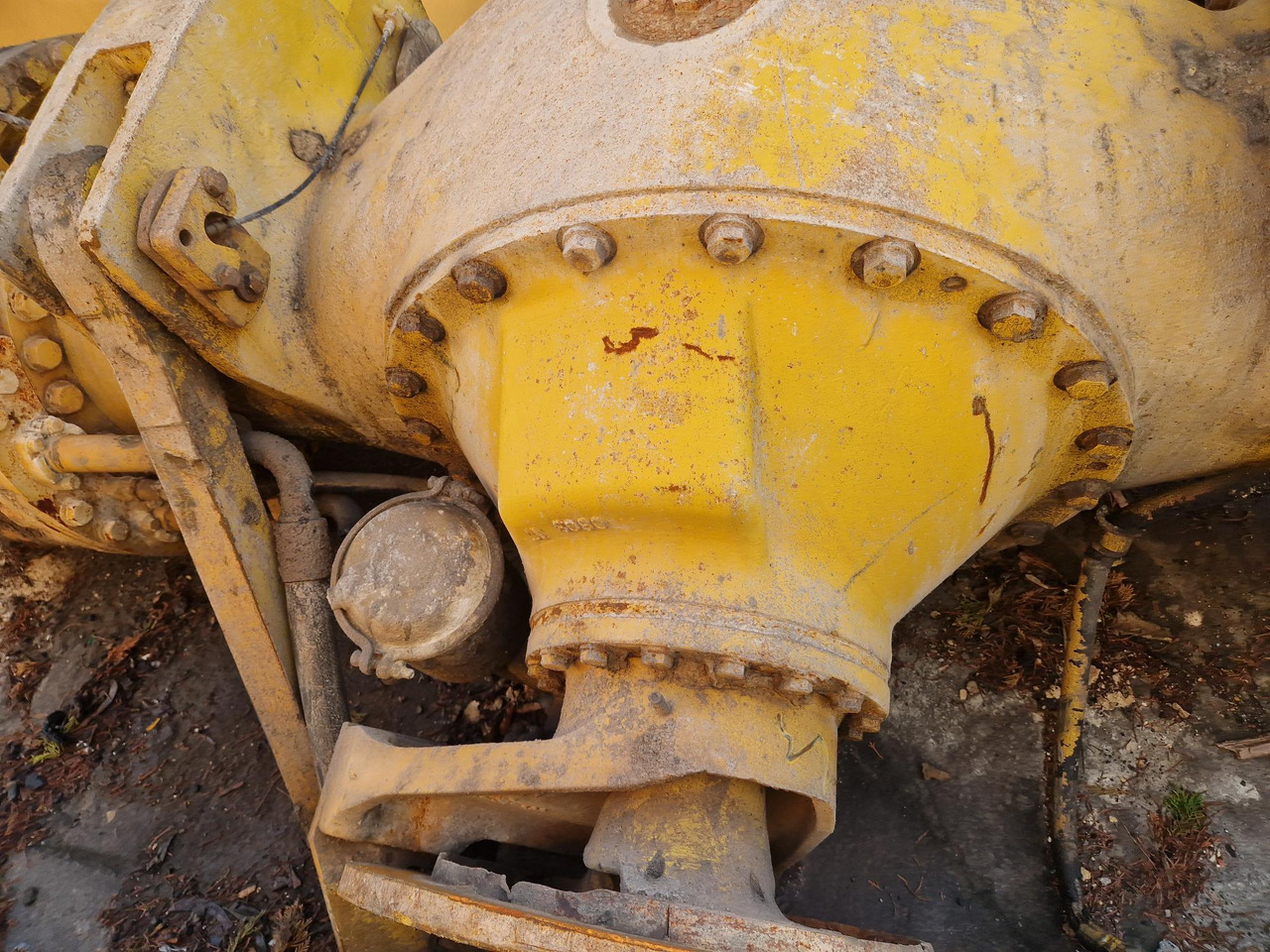 EJE TRASERO KOMATSU KWA055HD-4 - Tengely és alkatrészek - Építőipari gépek: 3 kép. EJE TRASERO KOMATSU KWA055HD-4 - Tengely és alkatrészek - Építőipari gépek: 3 kép.