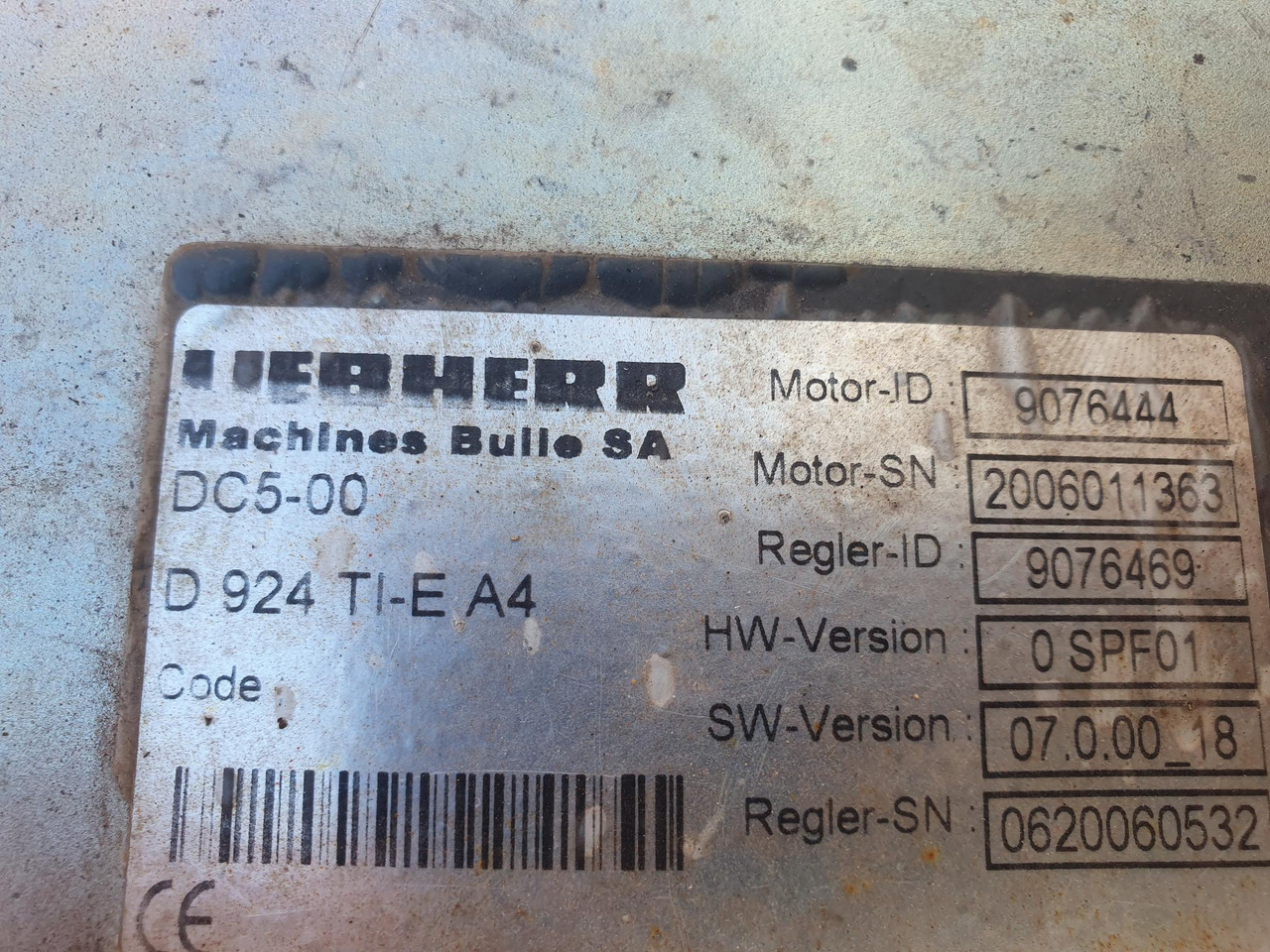 LIEBHERR D924 TI E A4 - Motor - Építőipari gépek: 3 kép. LIEBHERR D924 TI E A4 - Motor - Építőipari gépek: 3 kép.