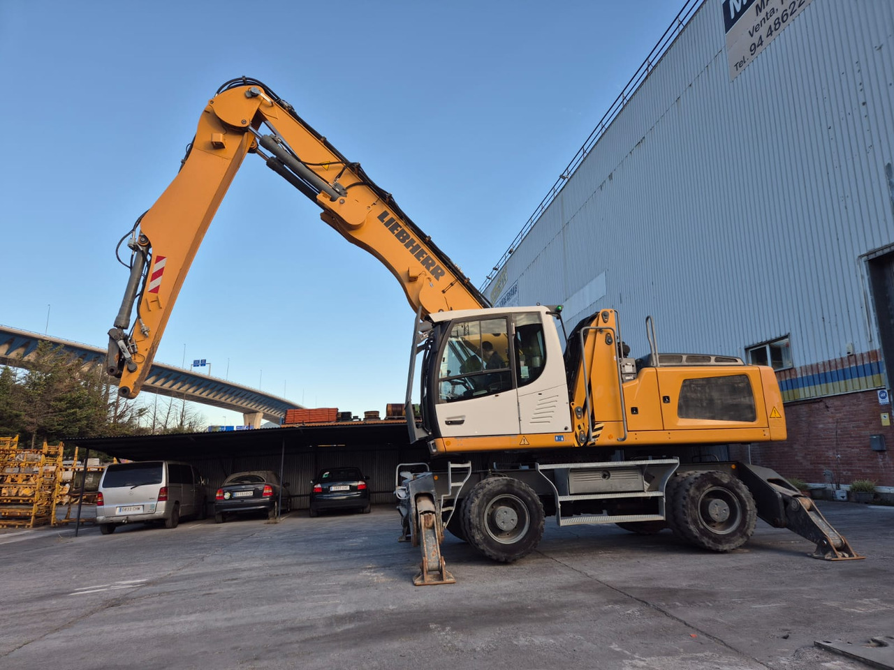 LIEBHERR LH30M - Hulladék kotró: 5 kép. LIEBHERR LH30M - Hulladék kotró: 5 kép.