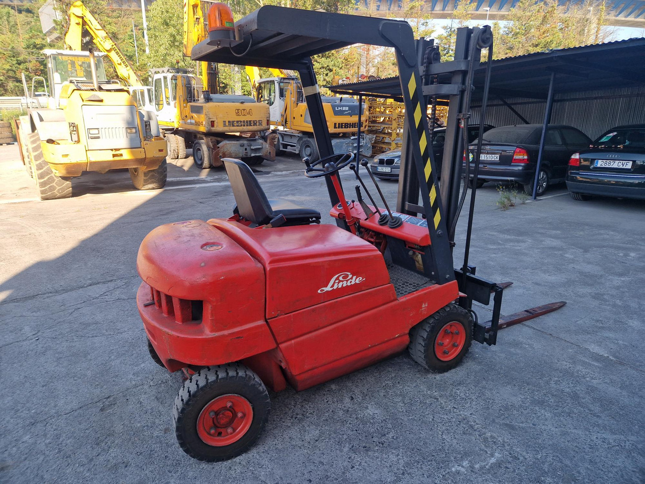 Linde H15D - Villás targonca: 3 kép. Linde H15D - Villás targonca: 3 kép.