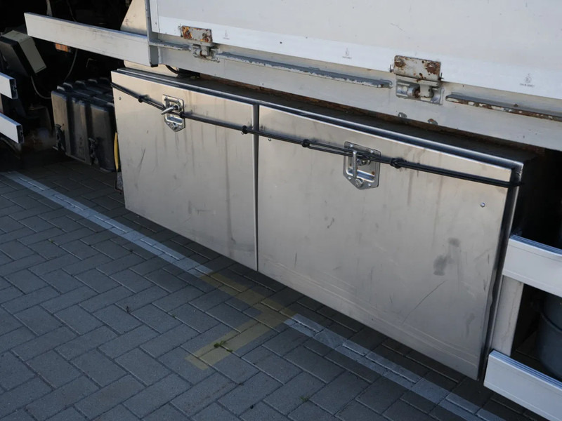 DAF CF 85 FAN Kraanwagen met bak, 47 t. HMF kraan - Darus autó: 5 kép. DAF CF 85 FAN Kraanwagen met bak, 47 t. HMF kraan - Darus autó: 5 kép.