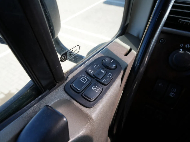 Darus autó DAF CF 85 FAN Kraanwagen met bak, 47 t. HMF kraan: 20 kép. Darus autó DAF CF 85 FAN Kraanwagen met bak, 47 t. HMF kraan: 20 kép.