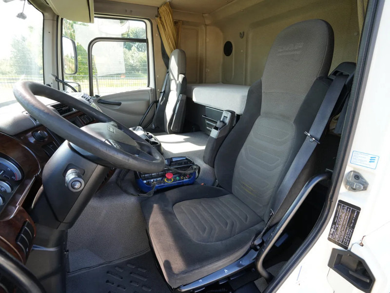 Darus autó DAF CF 85 FAN Kraanwagen met bak, 47 t. HMF kraan: 17 kép. Darus autó DAF CF 85 FAN Kraanwagen met bak, 47 t. HMF kraan: 17 kép.